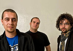 xavi rija trio...