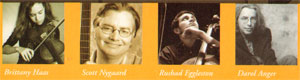de fiddlers van het ensemble...