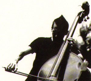 bassist Joost Vanvinckenroye