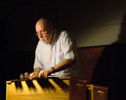 tien fragmenten van ron geesin, componist extraordinaire…