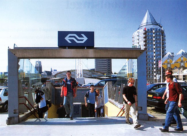 station blaak nu