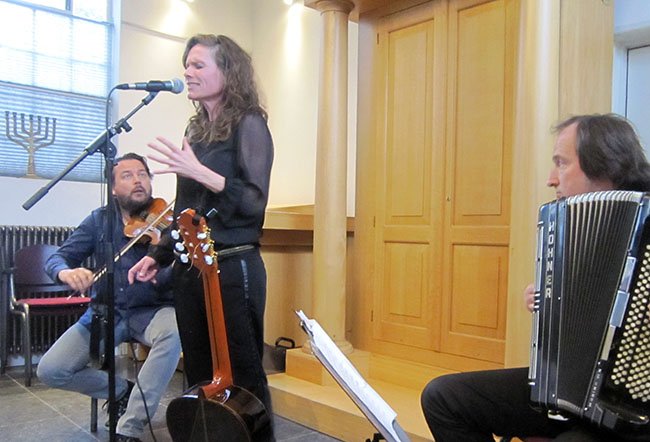 nikitov als trio