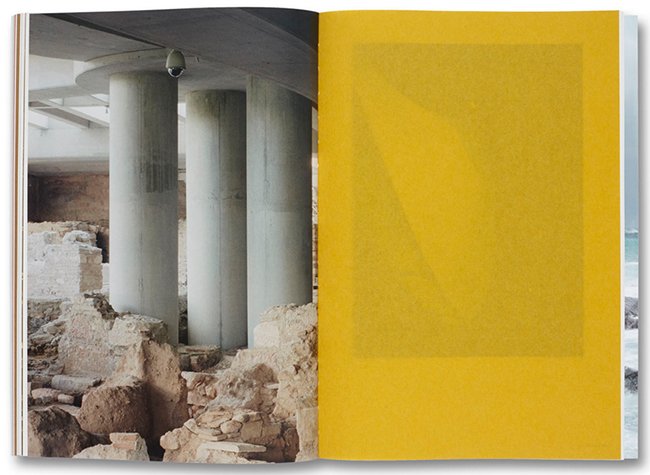 Thomas Struth, Acropolis Museum, Athene, 2009, detail
