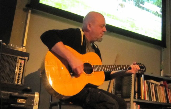 leon giessen vertelt en zingt