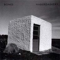 bones haberdashery, basklarinet, contrabas en drums