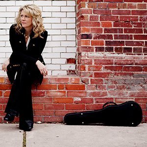 Natalie MacMaster (photo by Rebekah Littlejohn)